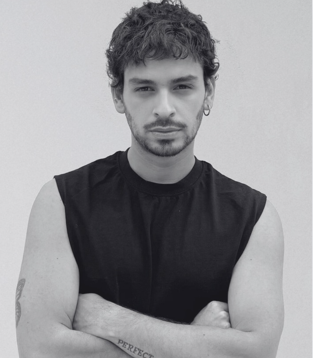 model profile picture